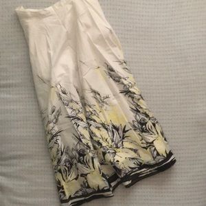 Flower pattern skirt